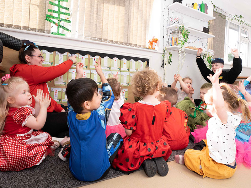 georgia-and-becky-with-kids Snowboarding